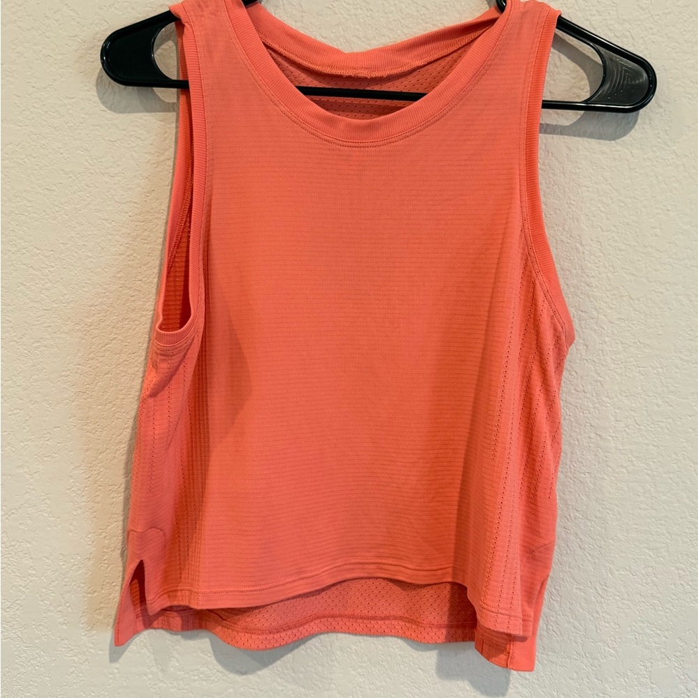 Train to be tank top